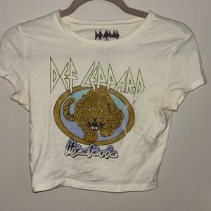 Aeropostale def leopard cropped t-shirt